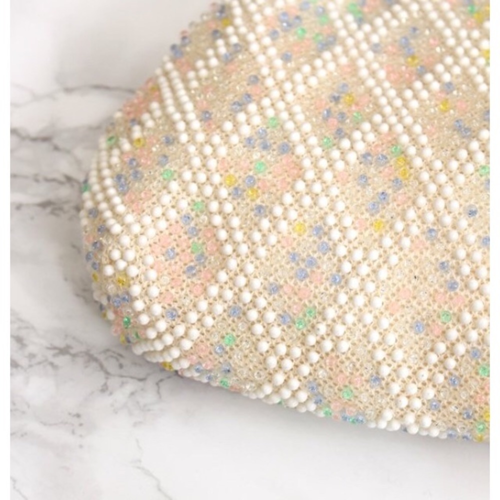 SOLD ON ETSY! 💔 1960s pastel beaded wristlet - Picture 2 of 8